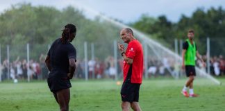 Milan, tifosi ‘stregati’ dopo il poker al Liverpool: “Allegri ball, ci giocheremo lo scudetto”