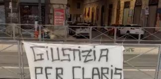 Striscione ‘per Claris Riccardo’ davanti ministero Giustizia, notata donna fuggire