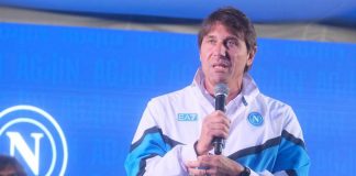 Piove sul ritiro del Napoli, tifosi furiosi: “Dov’è Conte?”