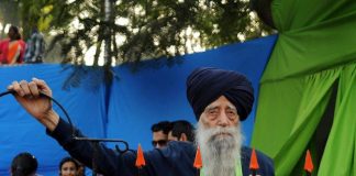 Muore investito da un’auto il maratoneta più anziano del mondo: aveva 114 anni