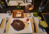 Turismo, al Gewandhaus Hotel Dresda carne stagionata al ristorante e cake-shop per dessert