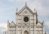 Si arrampicano sulla facciata di Santa Croce a Firenze, ripresi in video choc