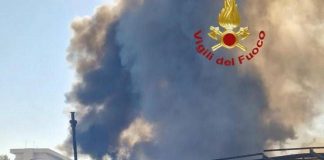 Esplosione in un distributore di carburante a Roma, almeno 21 feriti