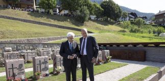 Mattarella in Trentino con cerotto sulla fronte, al capo dello Stato rimosso un neo