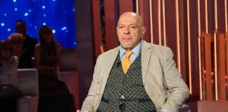 Mauro Coruzzi in ospedale, come sta Platinette: intervento per prevenire l’ictus