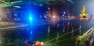 Tragedia a Corsico, finisce dentro al naviglio in auto: morto 24enne