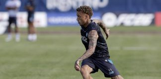 Napoli, dribbling e ‘rabona’ per Noa Lang: tifosi in estasi