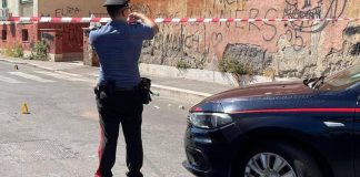 Roma, spari al Quarticciolo: fermata auto in fuga