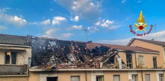 Esplosione in appartamento a Torino, arrestato 40enne: è ricoverato in ospedale
