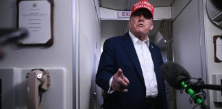 Dazi, Trump firma lettere per 12 Paesi: “Saranno spedite lunedì”