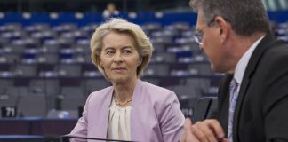 Ue, Sefcovic: “Dazi al 30% proibitivi per scambi commerciali con Usa”