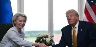 Dazi, accordo Trump-von der Leyen: “Tariffe al 15% per Ue”