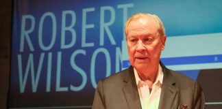 Morto Bob Wilson, addio al regista visionario della scena contemporanea