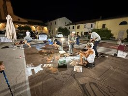 Nella quiete della notte nasce “Ianua Coeli”: il sogno collettivo dei maestri madonnari