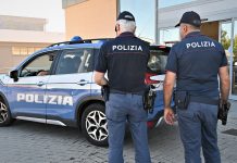 Esselunga, due ragazze sorprese a rubare con il “Presto Spesa”: interviene la Polizia