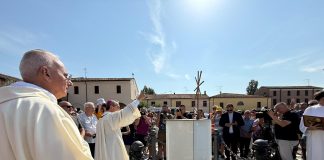 Fiera delle Grazie, due nuove sculture omaggiano Giovanni Paolo II e i Madonnari