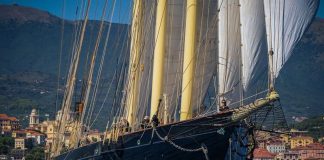 L’Eleganza del Passato Salpa Verso il Futuro a Imperia