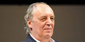 Dario Argento in ospedale a Ischia, malore in vacanza