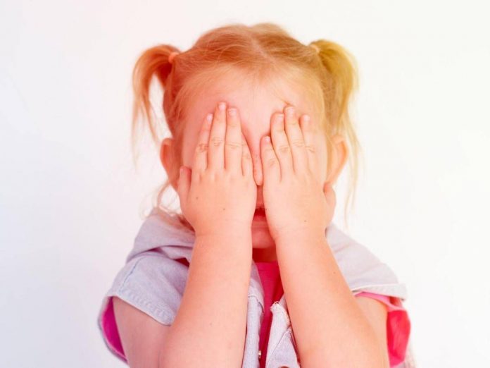 bimba_mani_viso_123rf_free