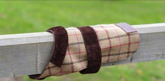 Re Carlo, la passione per il tweed e il cane Snuff: a Sandringham arrivano i cappottini per ‘Fido’