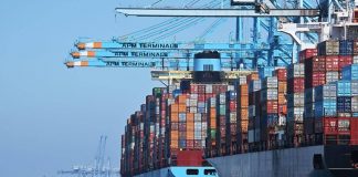 Dazi Usa, fonti Ue: “Molto presto tariffe al 15% su export auto e farmaci”