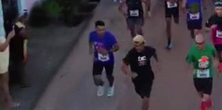 Brasile, corre una gara ubriaco e in ciabatte. Premiato con una medaglia al traguardo