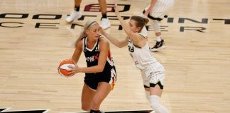 WNBA, problema… sex toys: “Smettetela di lanciarli in campo”