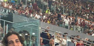 Damiano David in tribuna per Roma-Bologna, bodyguard ‘stopper’ caccia ammiratrici