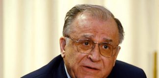 Romania, morto l’ex presidente Iliescu: salì al potere durante la rivolta anticomunista del 1989