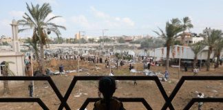 Gaza, al-Jazeera: 19 morti in raid di Israele: 17 erano sfollati in tendopoli di Khan Yunis