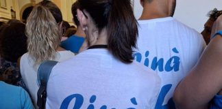 Sinona Cinà, folla ai funerali: l’omaggio delle compagne di squadra