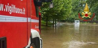 Maltempo a Milano, evacuata comunità vicino al Lambro. Trovato il corpo del disperso a Enna
