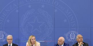 Caso Almasri, gli atti del Tribunale dei ministri: “Nordio, Mantovano e Piantedosi lo hanno scientemente aiutato”