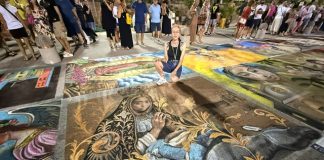 Madonnari, le gemelle Monzani trionfano a Grazie: Giulia vince il Concorso e Alice è prima tra i ‘qualificati’