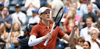 Sinner vince agli Us Open e autografa… un bambino