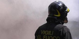 Medole maxi incendio in un’azienda agricola, a fuoco stalla e fienile. Salvi gli animali