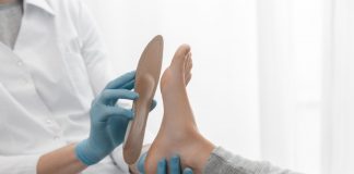 Le scarpe ortopediche in Lombardia tornano gratis