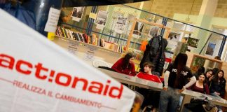 Giovani, indagine ActionAid: 8 su 10 a disagio nel proprio corpo, 60% ha subito prese in giro