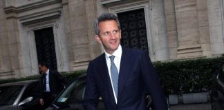 Mps-Mediobanca, Nagel saluta i dipendenti e cita Orazio: “Graecia capta ferum victorem cepit”