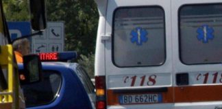 Scende dall’auto in panne sull’autostrada e viene travolto e ucciso