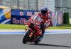 MotoGp, Bagnaia in pole in Giappone, quarto Marquez. La griglia di partenza