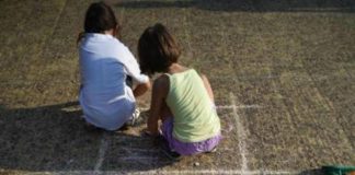 Psicologi, ‘ritorno sui banchi non faccia dimenticare valore gioco per bambini’