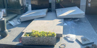 Mantova, cimitero di Borgo Angeli: tombe devastate e statue rubate da criminali professionisti. Cittadini scioccati
