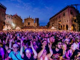 Mantova, i concerti trainano il turismo: alberghi soldout per Caparezza e Pet Shop Boys