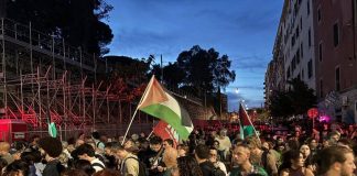 Roma, corteo per Gaza: “Blocchiamo tutto, Palestina libera”