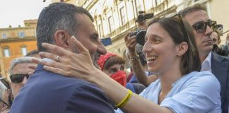 Regionali Puglia, Emiliano si ritira. Via libera a Decaro, ma resta nodo Vendola
