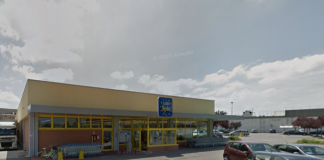 Ruba la spesa da un’auto parcheggiata: individuato dopo mesi grazie alle telecamere