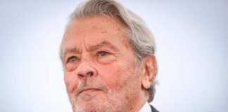 Alain Delon, il figlio minore avvia un’azione legale per annullare il testamento dell’attore