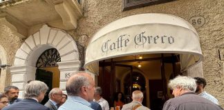 Roma, sfratto rinviato per il Caffè Greco: esecuzione slitta dopo il 26 novembre
