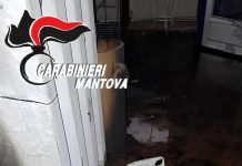 Molesta l’ex compagna e brucia la casa del figlio: 66enne arrestato